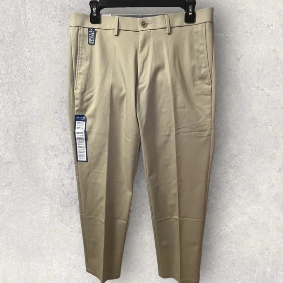 Men’s Haggar premium no iron khakis in Tan 32x30 cotton / polyester flat front - Picture 3 of 12